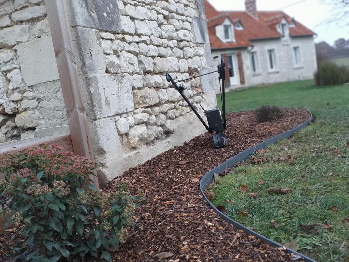 La BerryCurienne proche du Zoo de Beauval Saint-Aignan avec SDB, WC ET SPA PRIVATIF pour chaque chambre Luçay-le-Mâle Extérieur photo