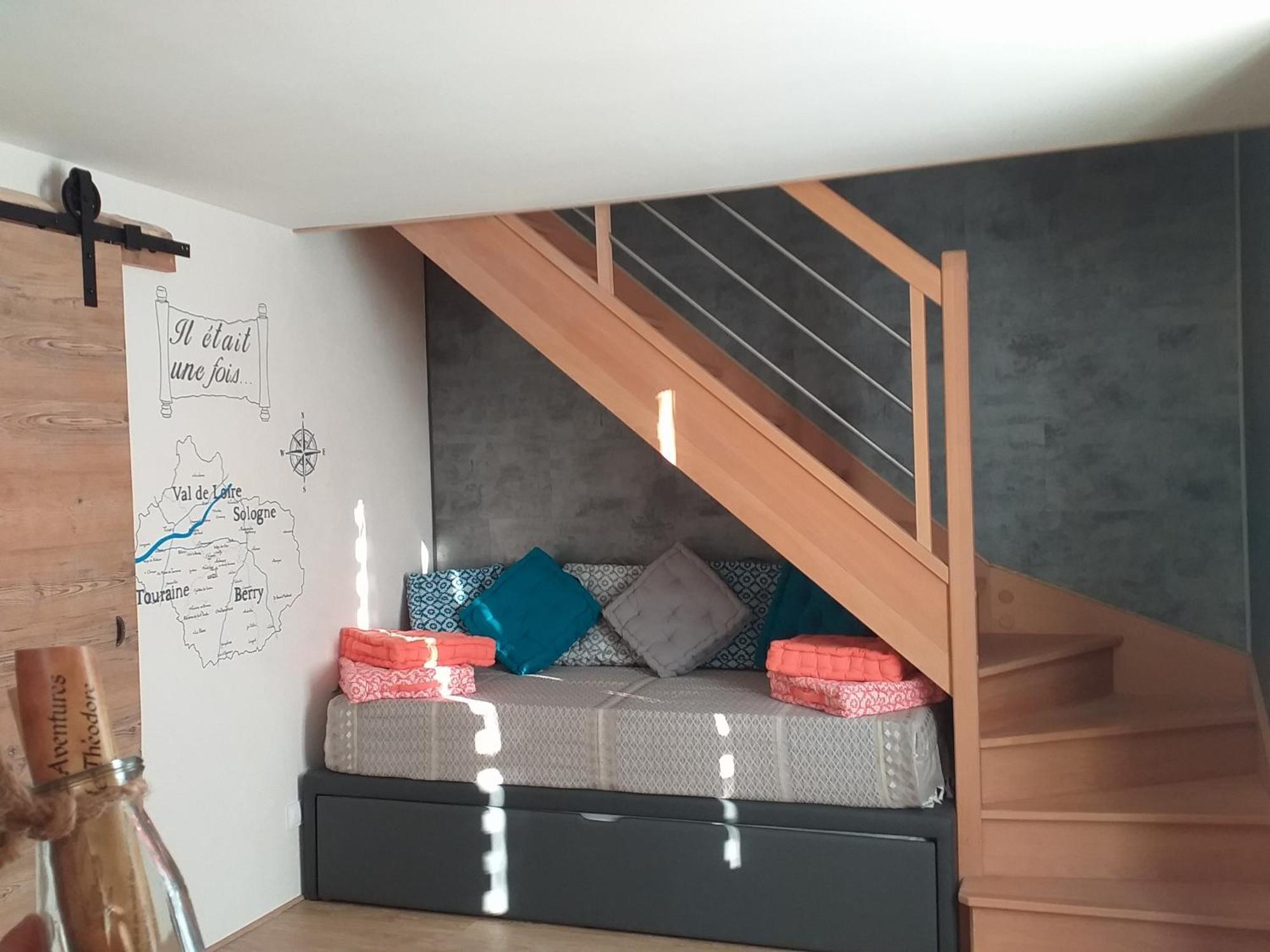 La BerryCurienne proche du Zoo de Beauval Saint-Aignan avec SDB, WC ET SPA PRIVATIF pour chaque chambre Luçay-le-Mâle Chambre photo